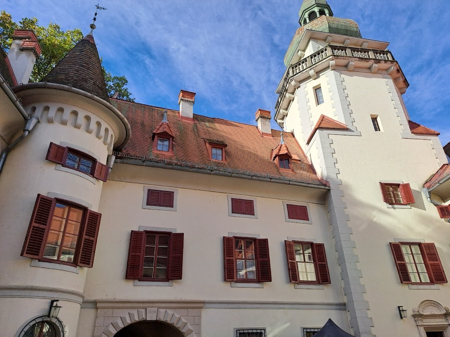 Schloss Tribuswinkel image