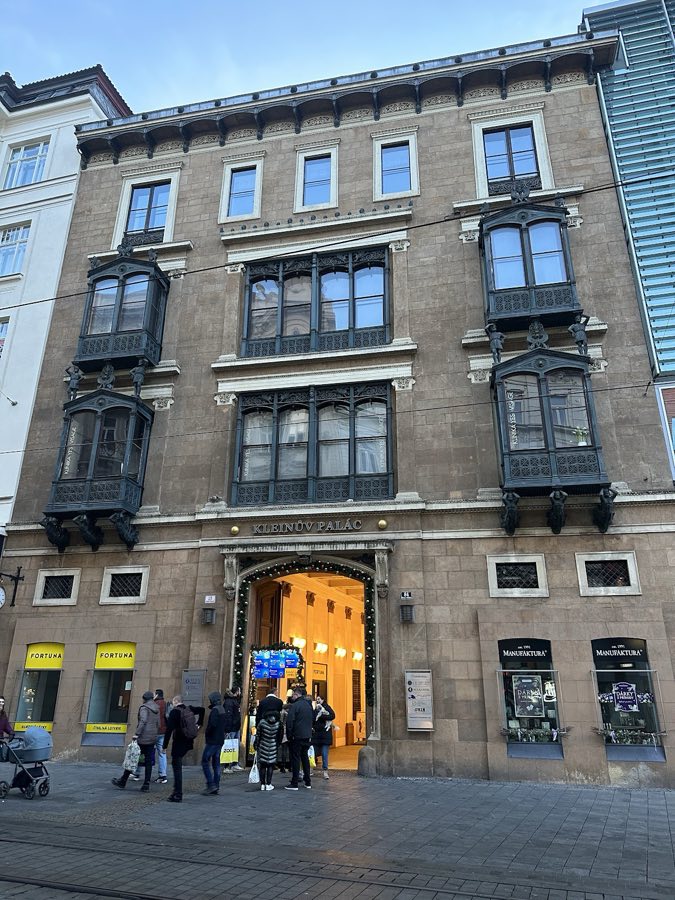 Klein Palace image