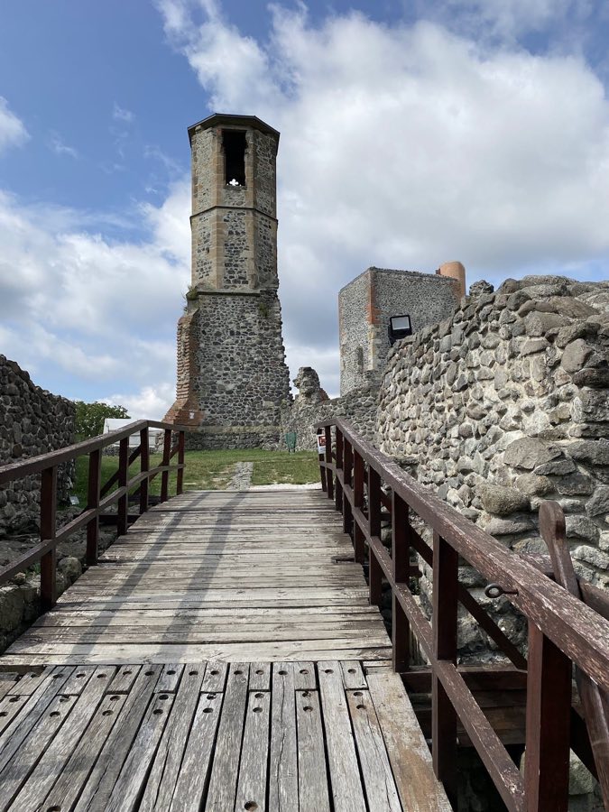 Castle of Kisnána image
