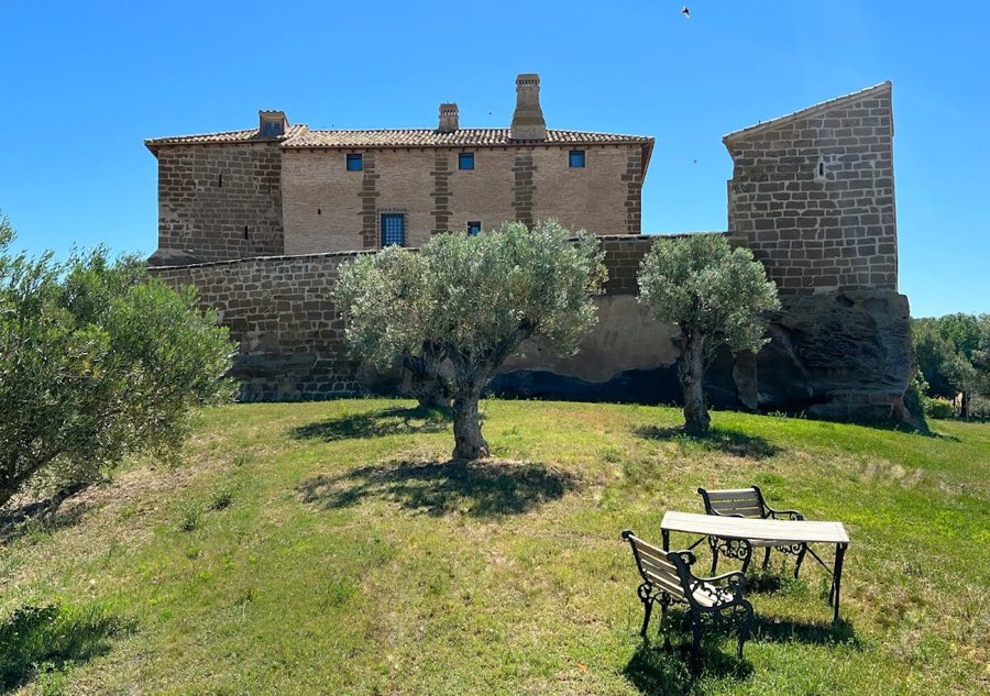 Castillo de Corvinos image