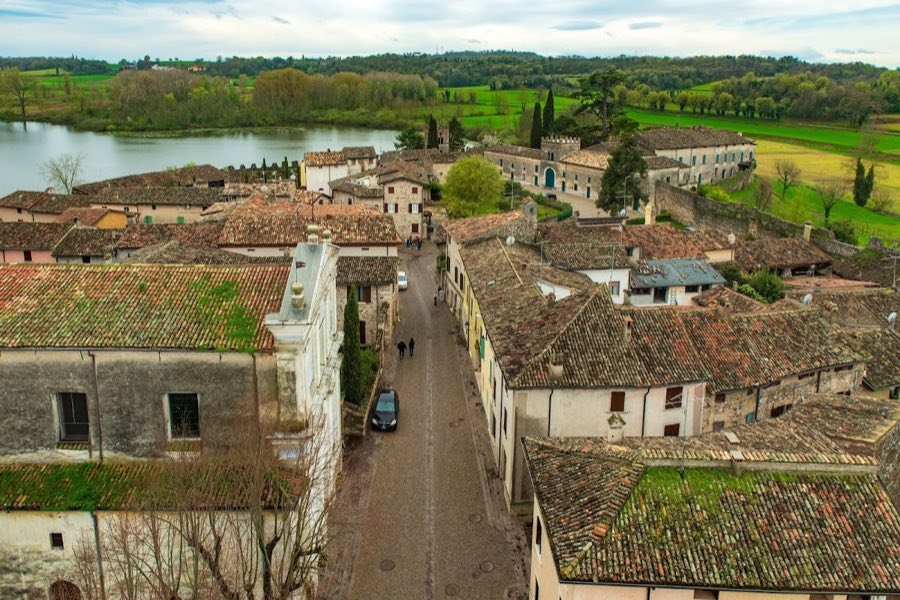 Castello di Castellaro Lagusello image
