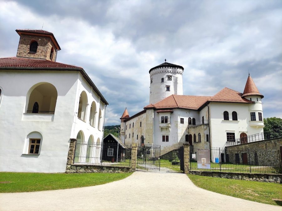 Budatín Castle image