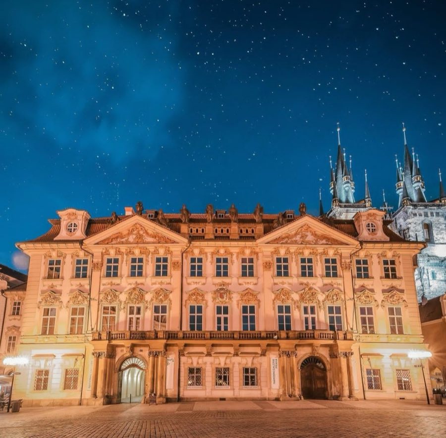 Kinsky Palace, Prague image