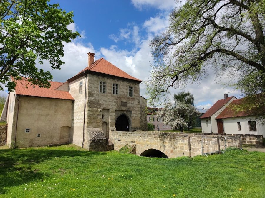 Lipý Castle image