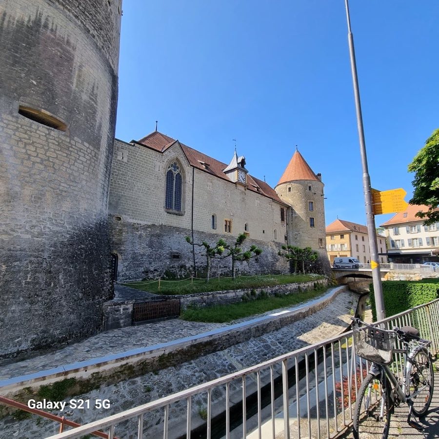 Yverdon-les-Bains Castle image